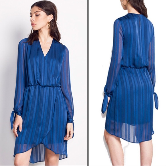 Ali & Jay Devil in a Blue Dress - Picture 1 of 2